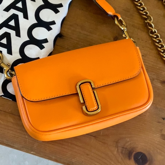 Nearly New Marc Jacobs Bag - Picture 2 of 8